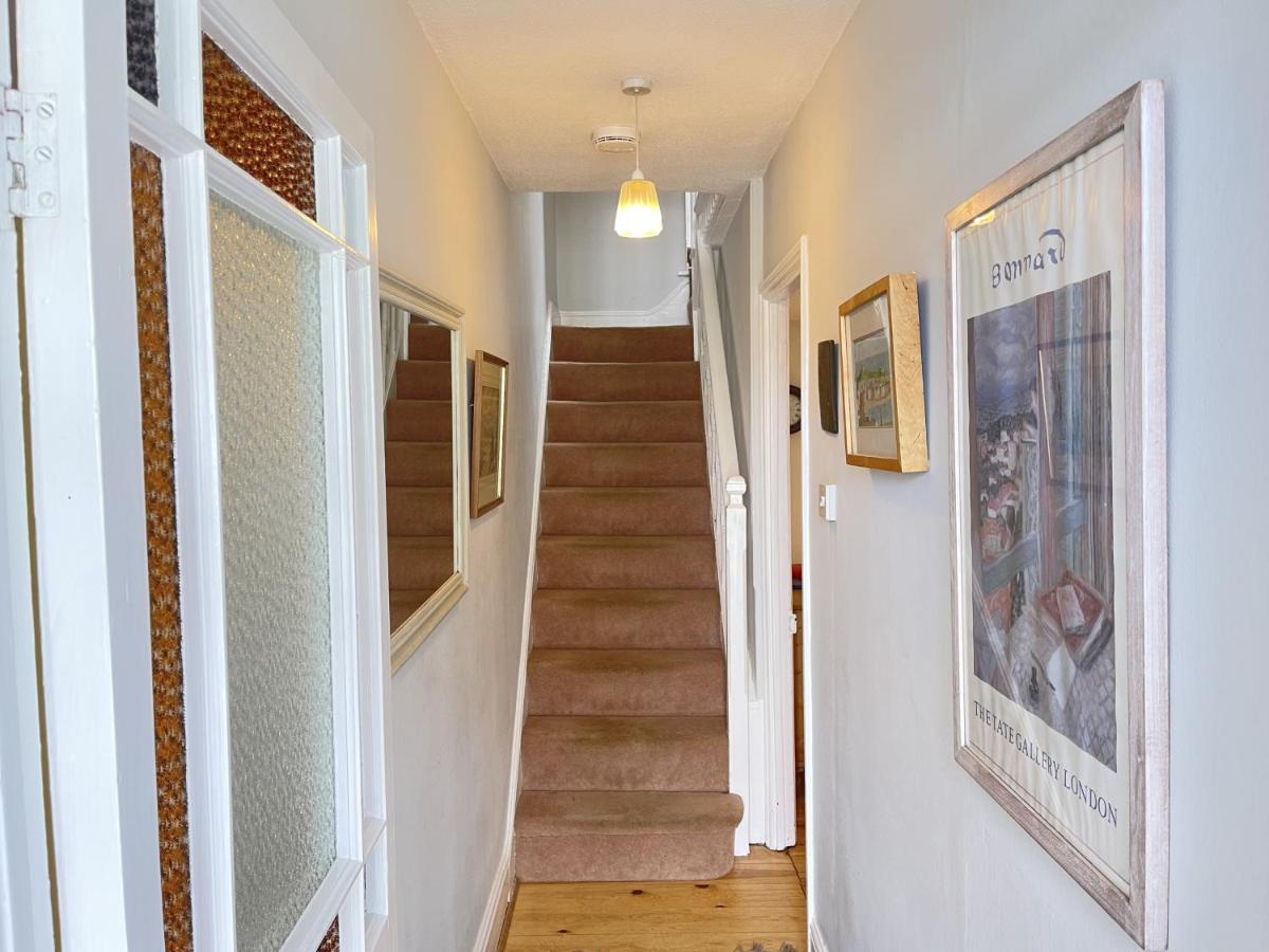 37 Trenwith Place, Charming Family Home & Garden! Сент-Айвс Экстерьер фото